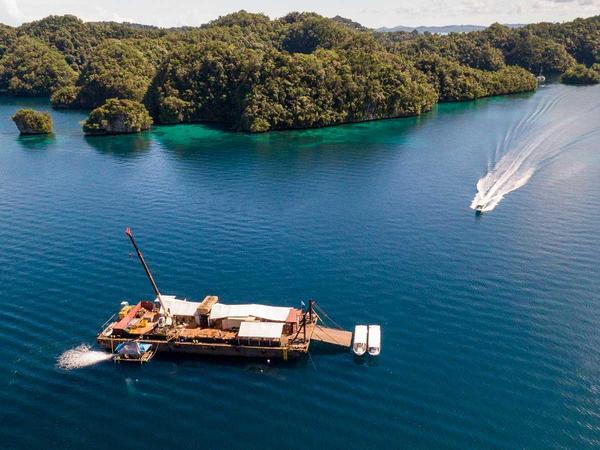 The Mission Operations Platform was built in a week. It was fully configured with crane operation for basket retrieval. The barge also Included a decompression tank, a
medical area for divers, and an area for diver operations from which to conduct two weeks of recovery operations.  Photo: Harry Parker