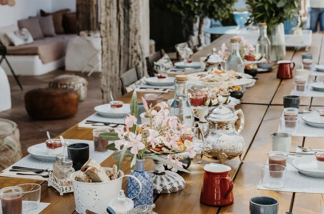 The long table