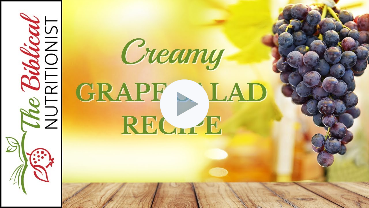 Mouthwatering Grape Salad Only Takes 10 Minutes - The Perfect Holiday Dish!