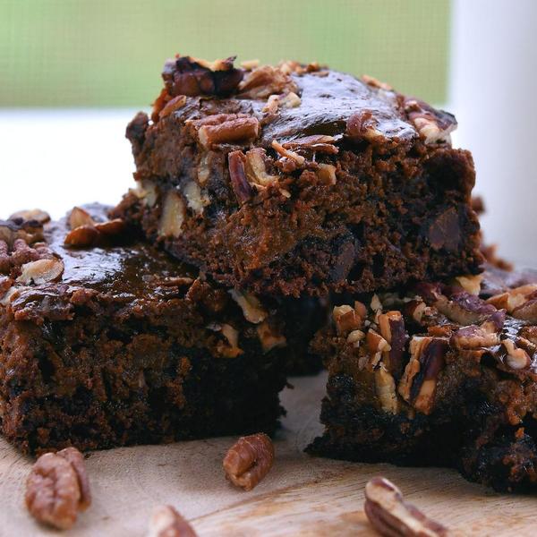 chocolate brownies with dulce de leche
