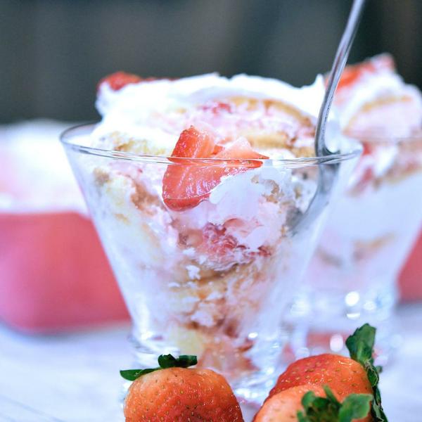 layered pound cake, flavored whipped topping and strawberries