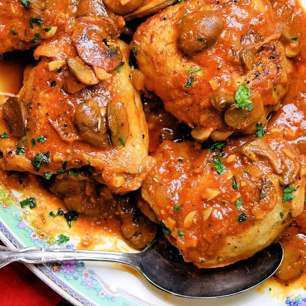 closeup of chicken chasseur or hunter's chicken