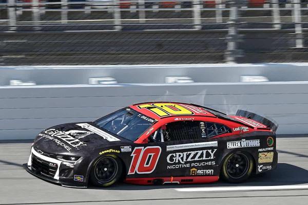 (Photo: Nigel Kinrade Photography)