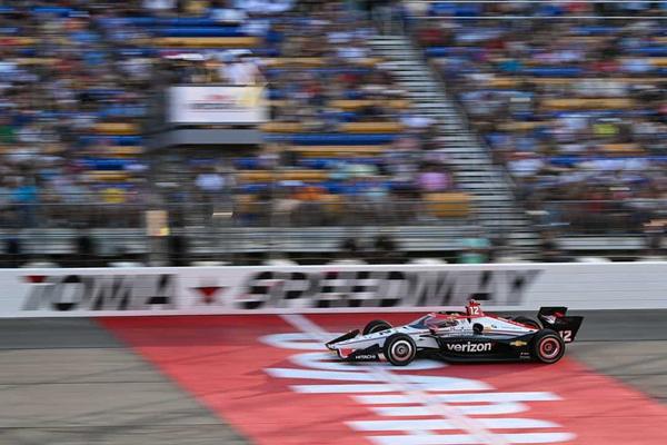 (Photo: James Black/Penske Entertainment)