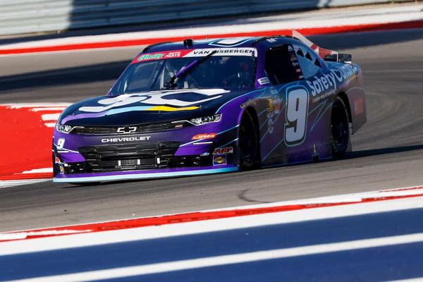 (Photo: Nigel Kinrade Photography)