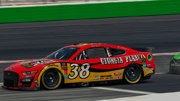 (Photo: iRacing via eNASCAR)