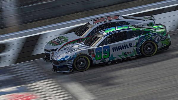 (Photo: eNASCAR via Justin Melillo)