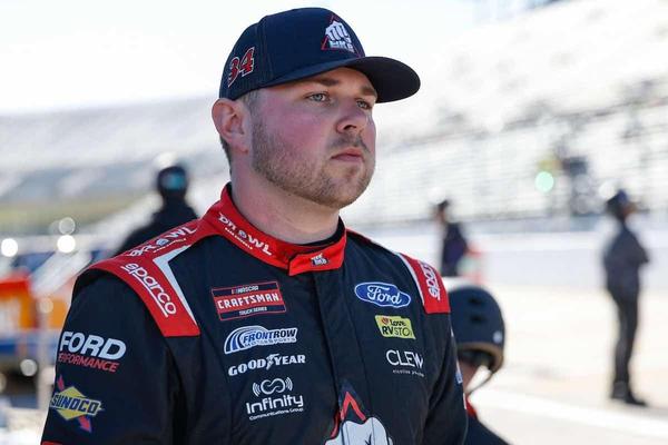 (Photo: Nigel Kinrade Photography)