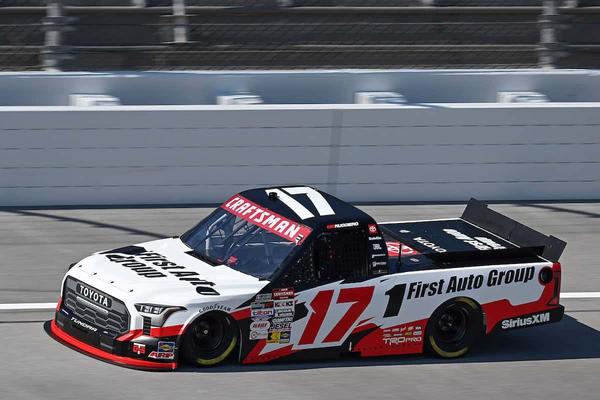 (Photo: Nigel Kinrade Photography)