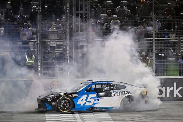 (Photo: Nigel Kinrade Photography)