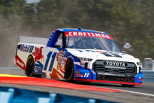 (Photo: Nigel Kinrade Photography)