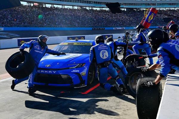 (Photo: Nigel Kinrade Photography)