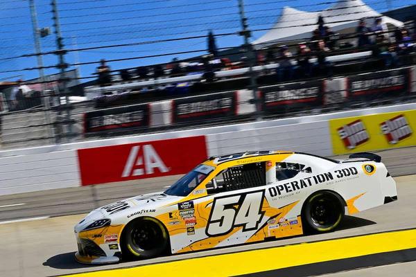 (Photo: Nigel Kinrade Photography)