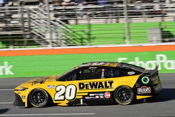 (Photo: Nigel Kinrade Photography)