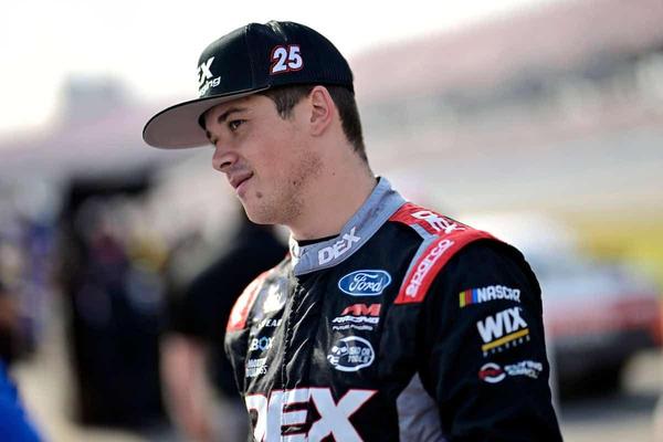 (Photo: Nigel Kinrade Photography)