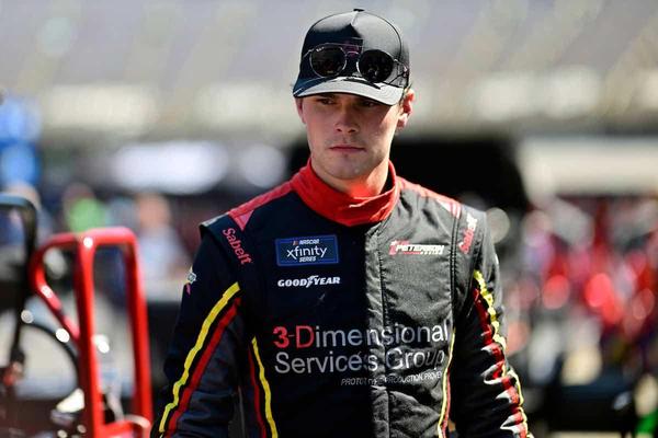 (Photo: Nigel Kinrade Photography)