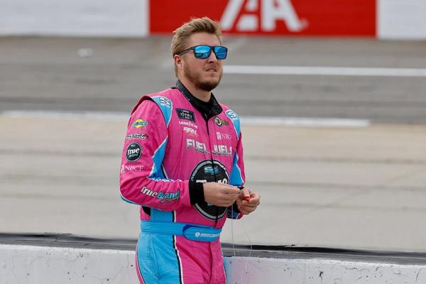 (Photo: Nigel Kinrade Photography)