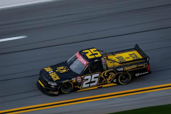 (Photo: Nigel Kinrade Photography)