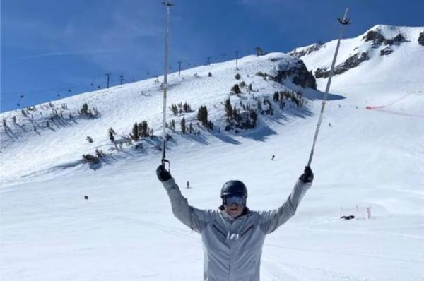 Embracing the Journey: Skiing as a Metaphor for Life and Career Management