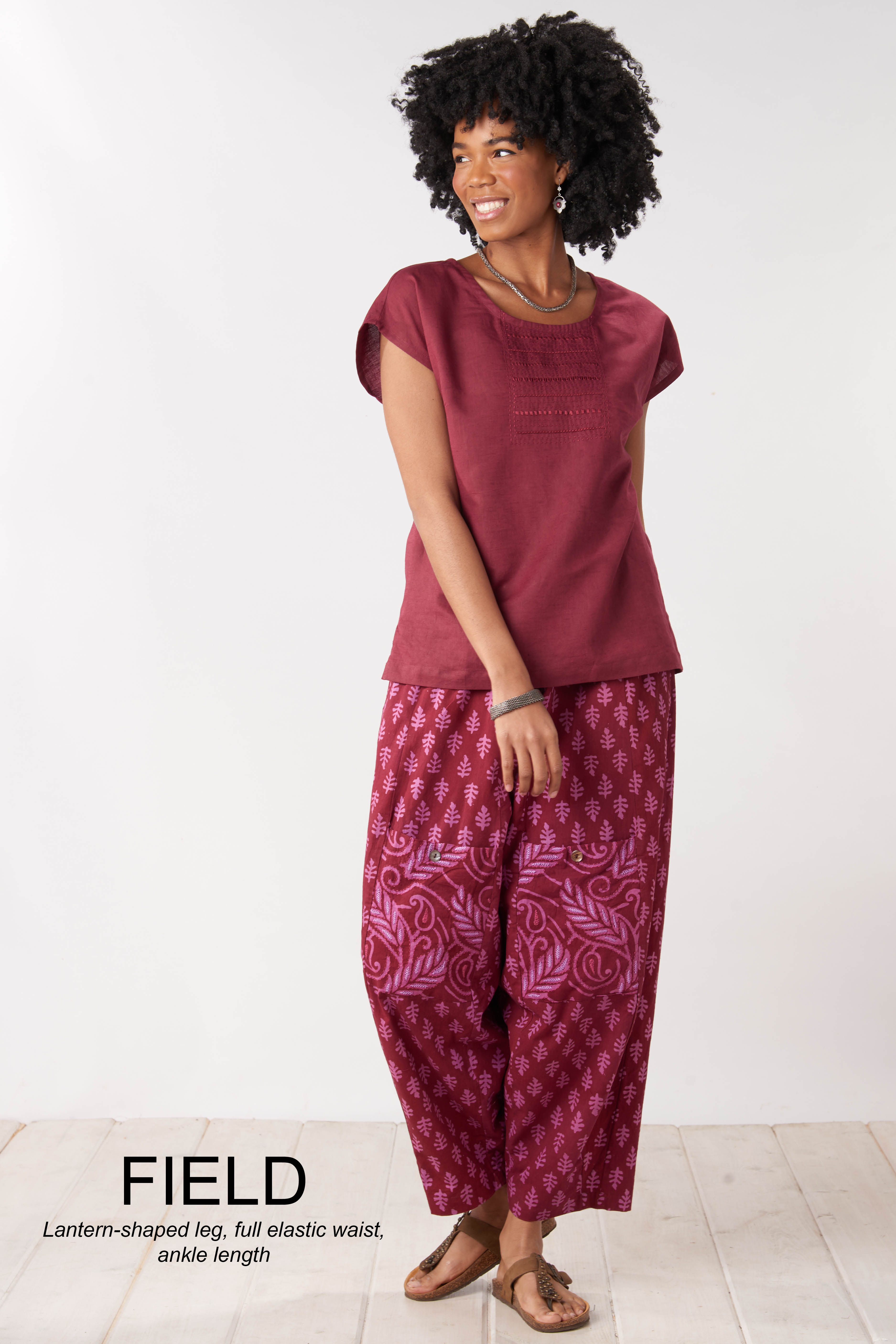 Field. Lantern-shaped leg, full elastic waist, ankle length