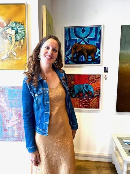Amelie in der Galerie Artexpertise in Cannes