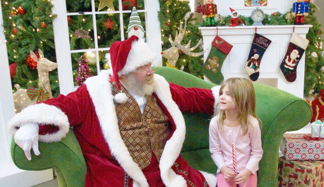 Walden Galleria Santa chats