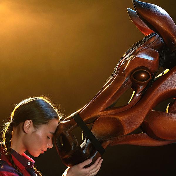 She Hold Up the Stars