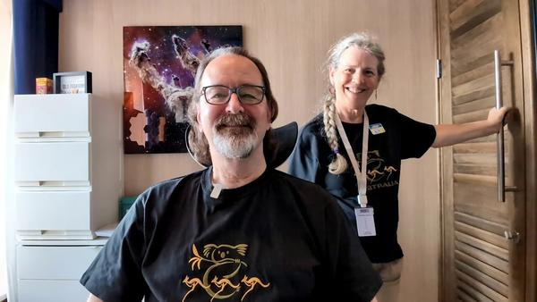 Kit makes an unscheduled appearance in the latest video.