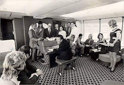 Piano Lounge Karaoke