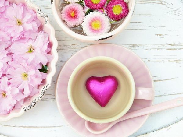 10 Creative Ways to Celebrate Mother's Day on a Budget