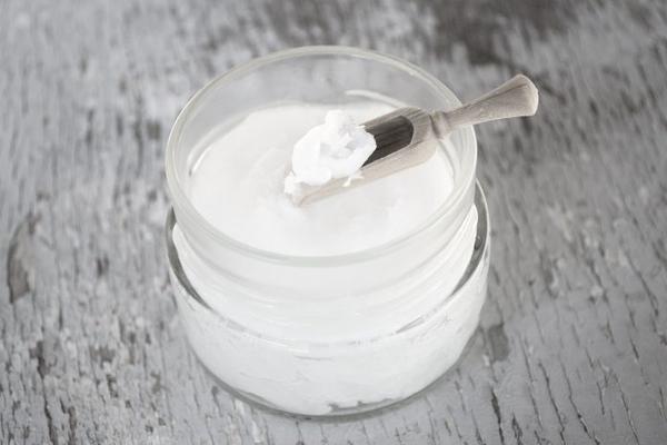 Coconut Oil: Health, Beauty and Cooking Uses