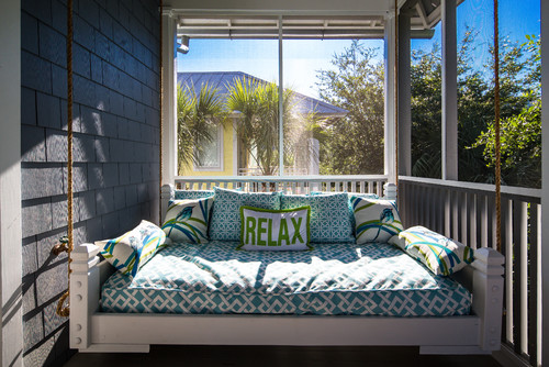 Summer Friendly Tips for Your Screened-in-Porch