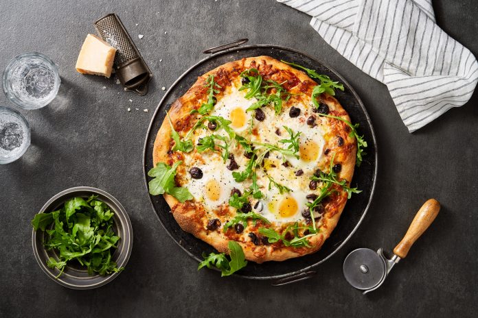 hand Tossed Pizza with Eggs
