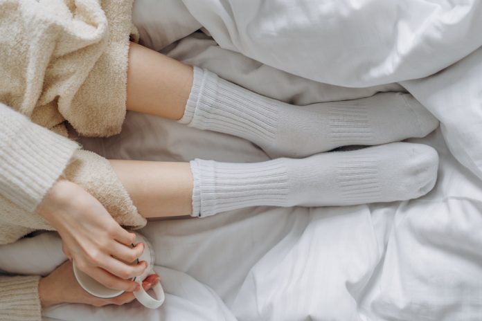 How to Sleep Better in Winter