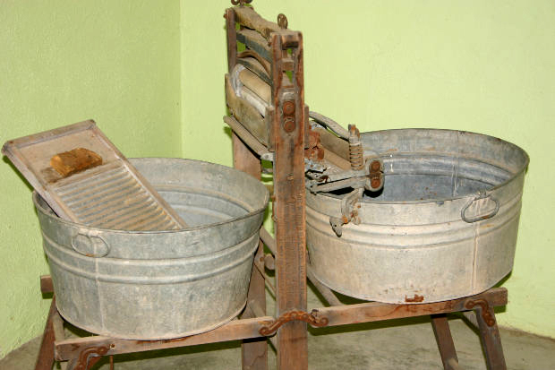 How Pioneers Washed Clothes