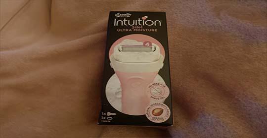 Free Wilkinson Women’s Razors (Worth £8.35)