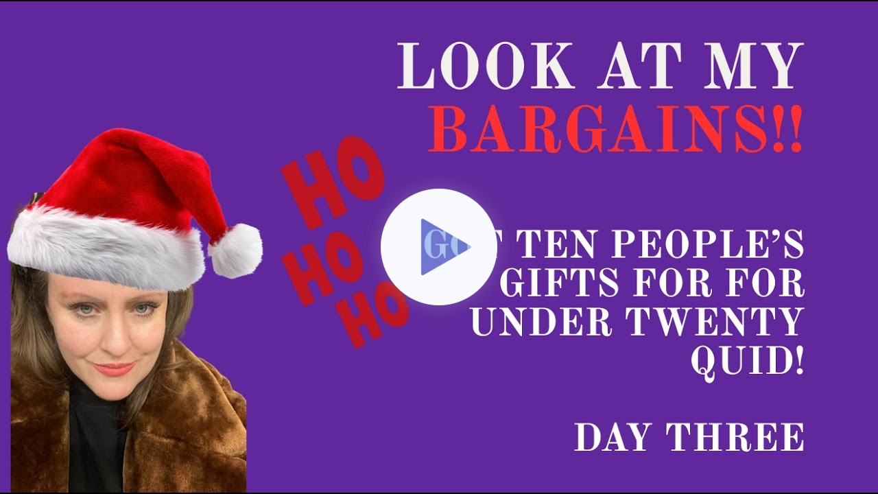 🎄 Vlogmas Day 3: Can Vicky Parry Buy 10 Christmas Gifts for £20? 🎄