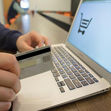 How online fashion shopping saves time and money