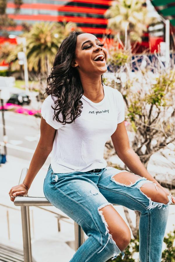 Photo by Tyler Nix on Unsplash t-shirt girl