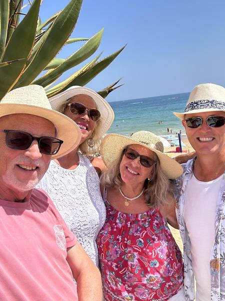 Meet our online besties