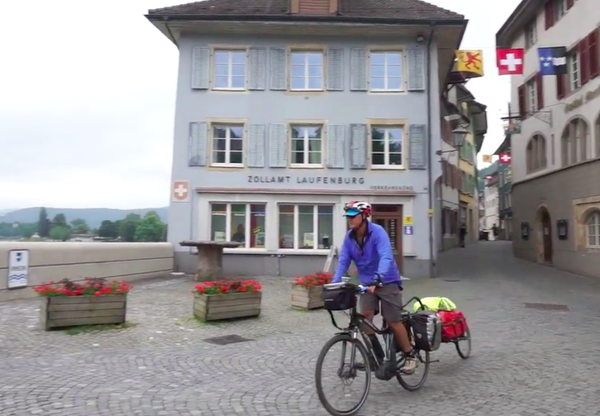 E-Bike Cycle Tourists