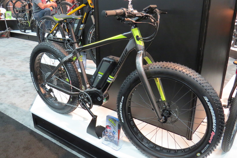 IZIP Sumo electric bike