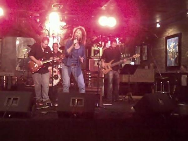 Judy Rodman singing blues with rasp 