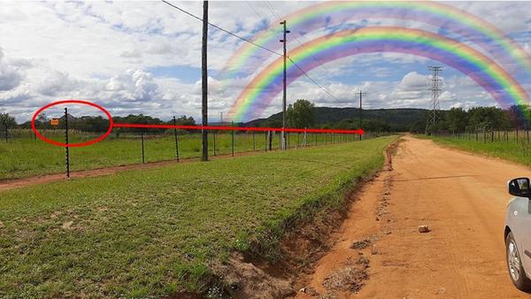 'n Dubbele Reënboog en 'n Onvoltooide Huis
