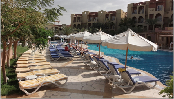 Alone at an All-Inclusive: 10 Tips for Going to a Resort Solo