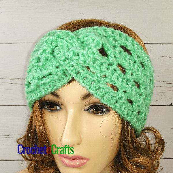 Half Double and V-stitch Twisted Ear Warmer Crochet Pattern