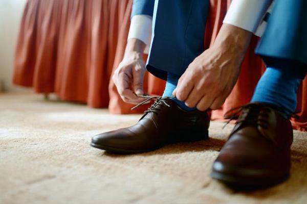 Never Wear Shoes Indoors!