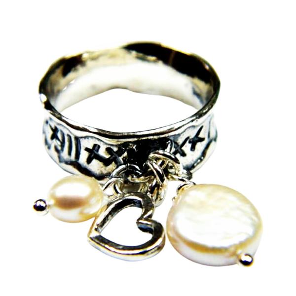 Charm love pearl ring