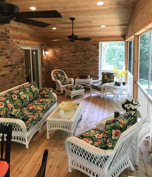 Old Nassau White Sunroom Furniture