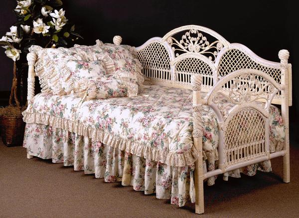 SOPHIA DAYBED